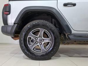 Jeep Wrangler Unlimited 3.6 Sport - Image 10