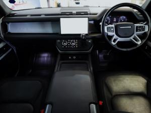 Land Rover Defender 110 D300 X-Dynamic HSE - Image 10
