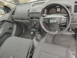 Isuzu D-Max Gen 6 250 single cab Fleetside safety - Image 7