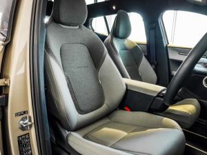 Volvo EX30 Cross Country Ultra Twin Motor Performance - Image 10