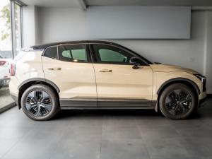 Volvo EX30 Cross Country Ultra Twin Motor Performance - Image 2