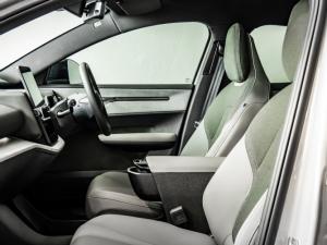 Volvo EX30 Cross Country Ultra Twin Motor Performance - Image 3