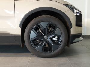 Volvo EX30 Cross Country Ultra Twin Motor Performance - Image 8