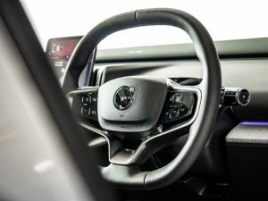 Volvo EX30 Cross Country Ultra Twin Motor Performance - Image 9