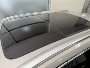 Volvo XC60 B6 AWD Ultimate Bright - Image 11