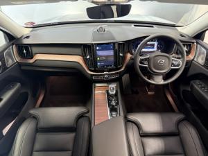 Volvo XC60 B6 AWD Ultimate Bright - Image 16