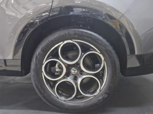 Alfa Romeo Tonale 1.5T Hybrid Ti - Image 5