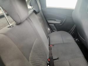 Toyota Vitz 1.0 XR manual - Image 8