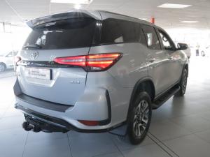 Toyota Fortuner 2.4GD-6 4x4 - Image 4