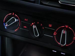 Volkswagen Polo hatch 1.0TSI Highline auto - Image 15