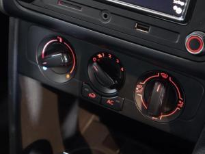 Volkswagen Polo Vivo hatch 1.6 Comfortline auto - Image 18