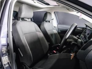 Volkswagen Polo hatch 1.0TSI Life auto - Image 20