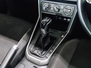 Volkswagen Polo hatch 1.0TSI Life auto - Image 25