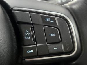 Jaguar XE 20d Prestige - Image 10