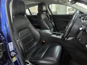Jaguar XE 20d Prestige - Image 6