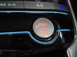Jaguar XE 20d Prestige - Image 8