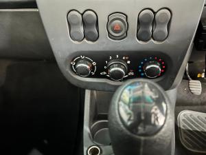 Nissan NP200 1.6i - Image 7