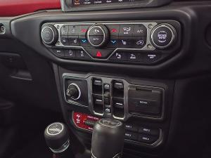 Jeep Wrangler Unlimited 3.6 Rubicon - Image 13