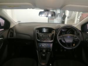 Ford Focus sedan 1.5TDCi Trend - Image 12