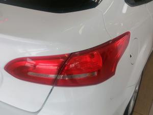 Ford Focus sedan 1.5TDCi Trend - Image 8