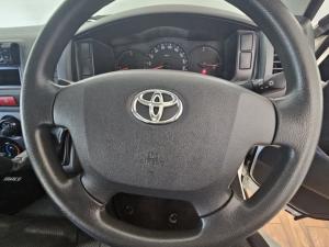 Toyota Hiace 2.5D-4D Ses-fikile 16-seater - Image 8