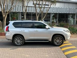 Toyota Land Cruiser Prado 2.8GD VX-L - Image 3
