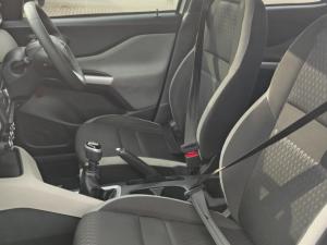 Nissan Magnite 1.0 Visia - Image 7