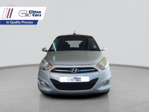 Hyundai i10 1.1 GLS/MOTION - Image 2