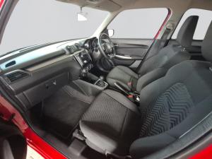 Suzuki Swift 1.2 GLX AMT - Image 3