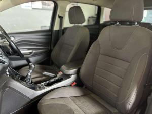 Ford Kuga 1.5 Ecoboost Ambiente - Image 11