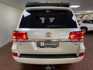 Toyota Land Cruiser 200 4.5D-4D V8 VX - Image 4