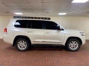 Toyota Land Cruiser 200 4.5D-4D V8 VX - Image 5