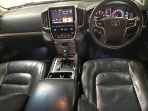 Toyota Land Cruiser 200 4.5D-4D V8 VX - Image 7