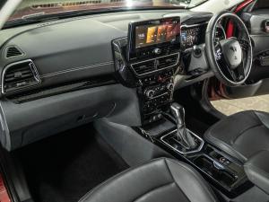 Mahindra XUV 3XO 1.2T AX7L - Image 27