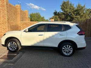 Nissan X-Trail 2.5 4x4 Acenta Tech - Image 3
