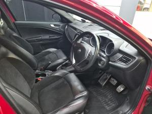 Alfa Romeo Giulietta 1750TBi Veloce - Image 14