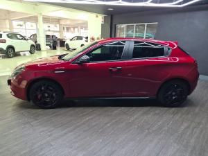 Alfa Romeo Giulietta 1750TBi Veloce - Image 4