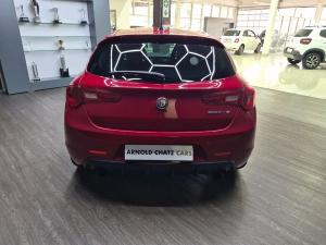 Alfa Romeo Giulietta 1750TBi Veloce - Image 6