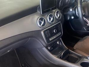 Mercedes-Benz CLA CLA200 AMG Line auto - Image 11