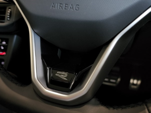 Volkswagen Taigo 1.0TSI R-Line - Image 25