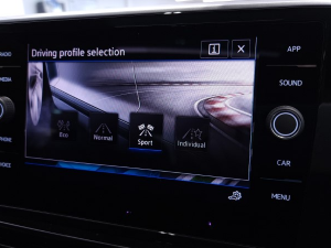 Volkswagen T-Roc 2.0TSI 4Motion R-Line - Image 12