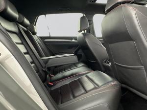 Volkswagen Golf VII GTi 2.0 TSI DSG - Image 12