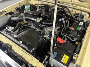 Toyota Land Cruiser 79 4.0PD/C - Image 19