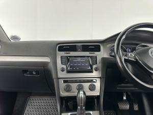Volkswagen Golf VII 1.4 TSI Comfortline DSG - Image 10