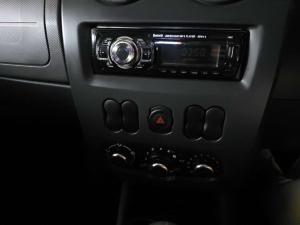 Nissan NP200 1.6 Safety PackS/C - Image 11