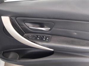 BMW 3 Series 320i - Image 20