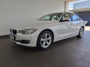 BMW 3 Series 320i - Image 3