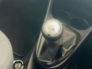 Toyota Etios hatch 1.5 Sprint - Image 15