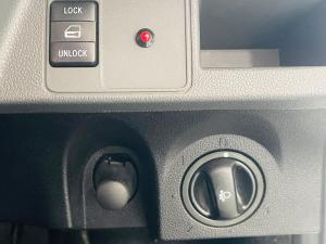 Toyota Etios hatch 1.5 Sprint - Image 16