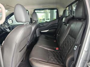 Nissan Navara 2.5DDTi double cab LE Plus 4x4 - Image 12